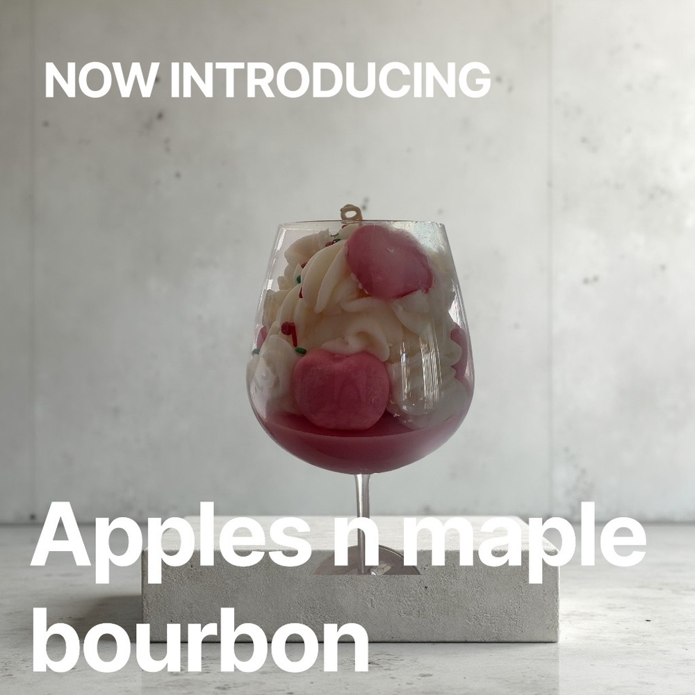 apples and maple bourbon 24 oz handmade candle - Picture 2 of 4